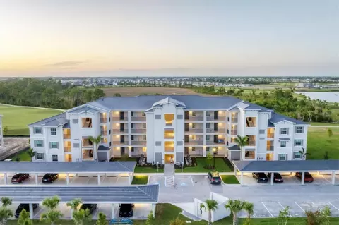 12240 Wellen Golf St #201, Venice, FL 34293