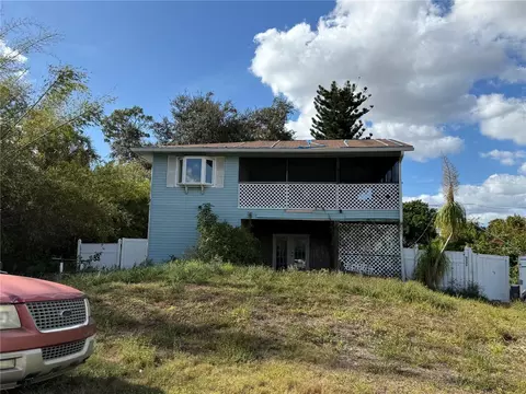2027 Midnight St, Port Charlotte, FL 33948