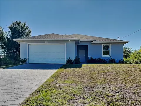 207 Baytree Dr, Rotonda West, FL 33947