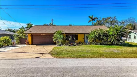 1383 Harbor View Dr, North Fort Myers, FL 33917