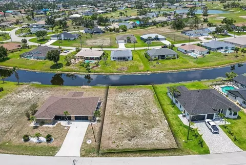 168 Mark Twain Ln, Rotonda West, FL 33947