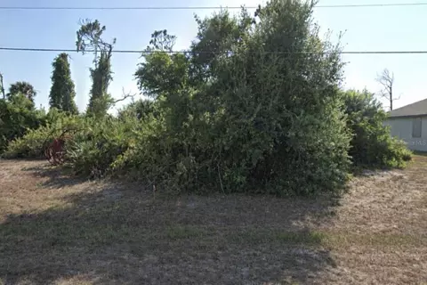 297 Australian Dr, Rotonda West, FL 33947