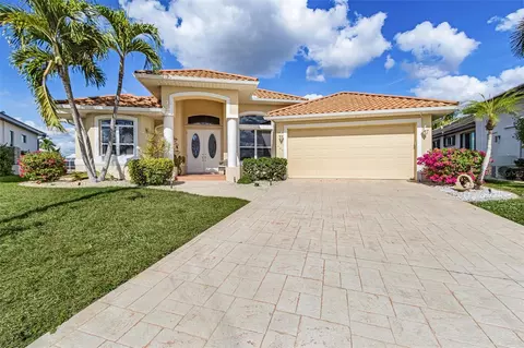 400 Gun Cay Ln, Punta Gorda, FL 33950