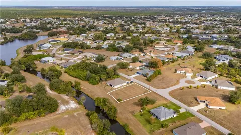 395 San Cristobal Ave, Punta Gorda, FL 33983