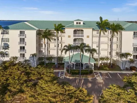 200 Harbor Walk Dr #233, Punta Gorda, FL 33950