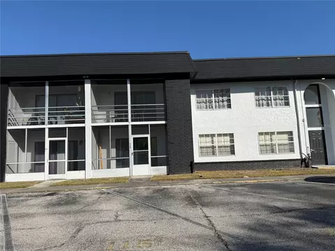 22302 Vick St #215, Punta Gorda, FL 33980