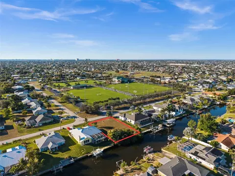 241 SW 40th St, Cape Coral, FL 33914