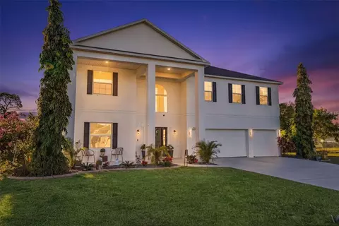 812 SW 11th Ct, Cape Coral, FL 33991