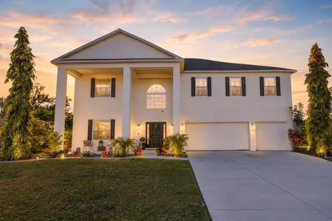 812 SW 11th Ct, Cape Coral, FL 33991
