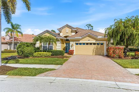 5674 Blue Heron Cir, North Port, FL 34287