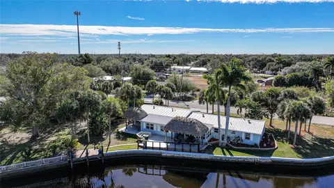8416 Riverside Dr, Punta Gorda, FL 33982