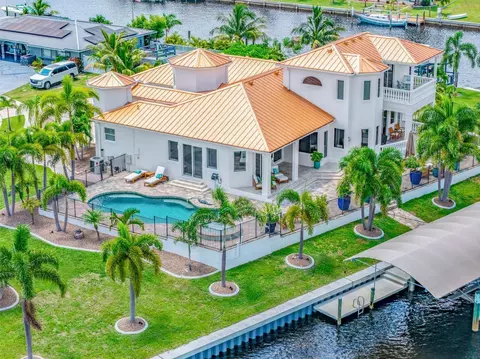 290 Tait Ter SE, Port Charlotte, FL 33952