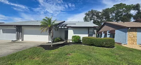 665 Foxwood Blvd, Englewood, FL 34223