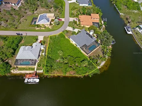 9604 Arnaz Cir, Port Charlotte, FL 33981