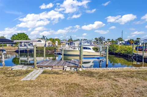 700 Hollyhill Ct, Punta Gorda, FL 33950