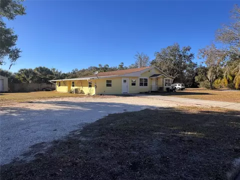 227 Smith Ave, Arcadia, FL 34266 photo 2