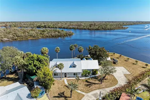 9610 SW Yacht Dr, Arcadia, FL 34269