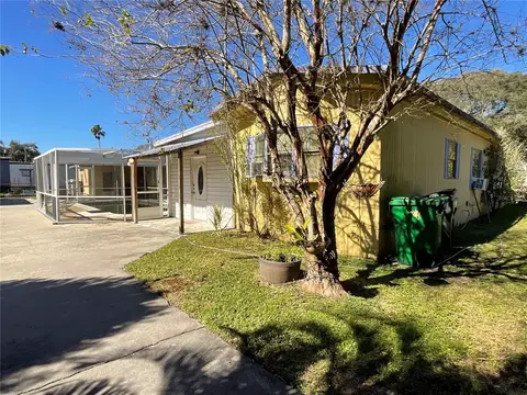 700 Jersey Ct, Dundee, FL 33838 photo 2