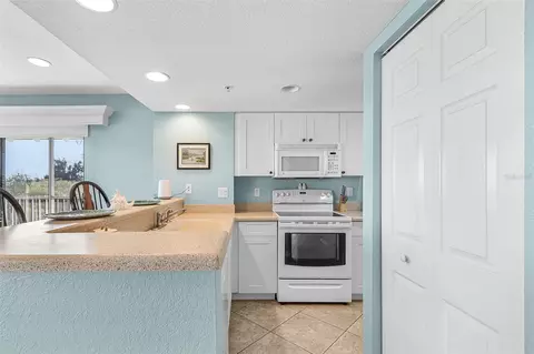 Kitchen - 16641 Stringfellow Rd #506, Bokeelia, FL 33922 photo 2 of 3