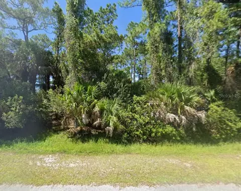 Garlenda Avenue, North Port, FL 34286