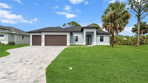 9 Tee View Rd, Rotonda West, FL 33947