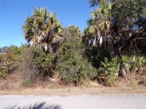 Bennett Lane, North Port, FL 34288