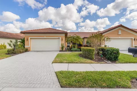 20108 Pezzana Dr, Venice, FL 34292