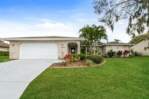 8419 Brandeis Cir E, Sarasota, FL 34243