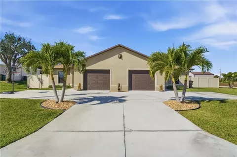 528 SE 5th Pl, Cape Coral, FL 33990