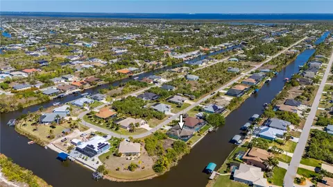 15312 Hennipen Cir, Port Charlotte, FL 33981