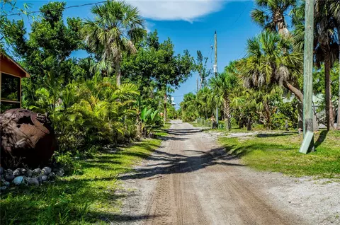 8864 Bay St, Placida, FL 33946 photo 7