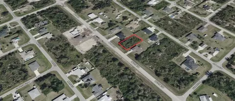 5304 Gillot Blvd, Port Charlotte, FL 33981