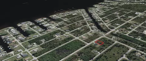 3401 Gillot Blvd, Port Charlotte, FL 33981