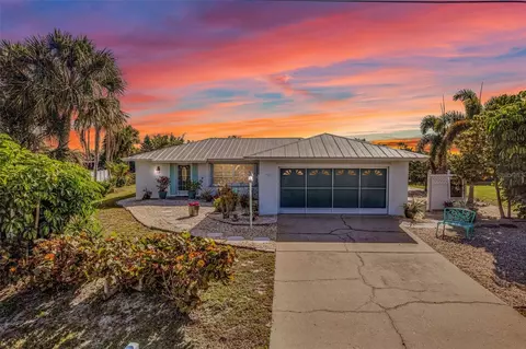 137 Bedford Dr NE, Port Charlotte, FL 33952