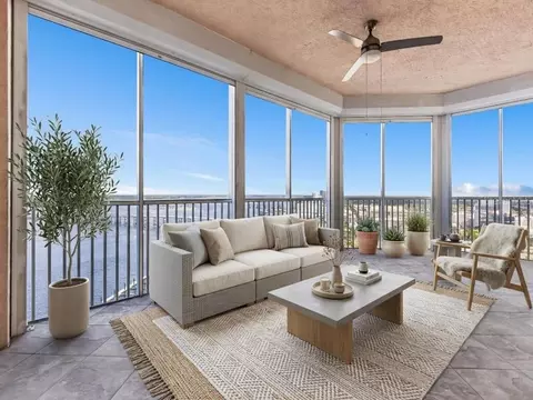 2104 W First St #2304, Fort Myers, FL 33901