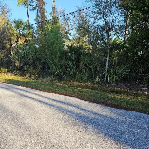 Namiot Circle, North Port, FL 34288