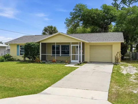 755 Hartford Dr NW, Port Charlotte, FL 33952