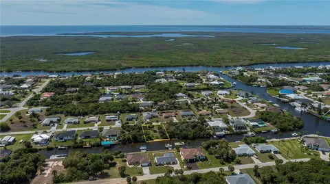 18546 Ashcroft Cir, Port Charlotte, FL 33948