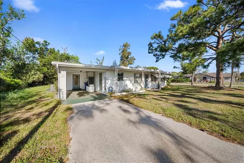 90 N Broadway, Englewood, FL 34223