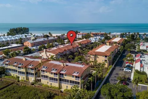 241 17th St N, Bradenton Beach, FL 34217