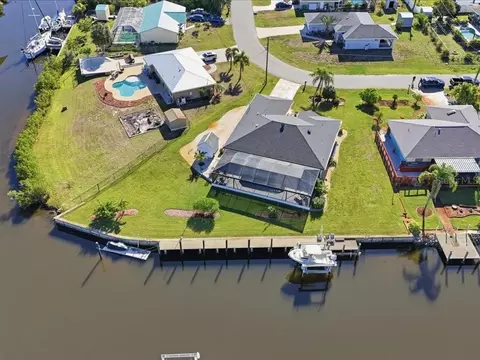 18350 Van Nuys Cir, Port Charlotte, FL 33948