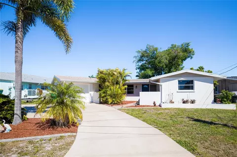 209 Deerfield Ave NE, Port Charlotte, FL 33952
