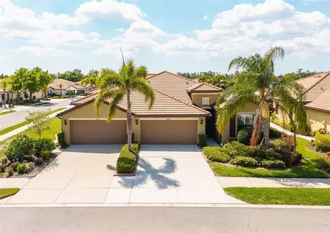 2427 Daisy Dr, North Port, FL 34289