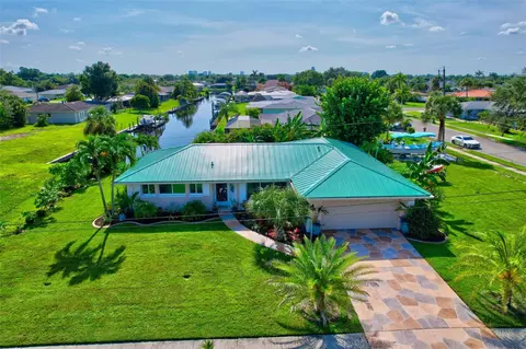 4638 Vinsetta Ave, North Fort Myers, FL 33903