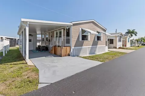 8320 Riverside Dr #51B, Punta Gorda, FL 33982