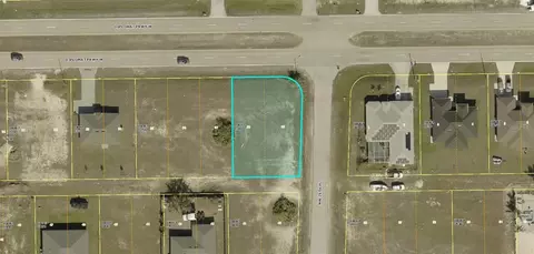 2614 Diplomat Pkwy W, Cape Coral, FL 33993