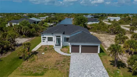 10165 10157 Kingsville Dr, Port Charlotte, FL 33981