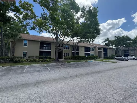 4037 Crockers Lake Blvd #25, Sarasota, FL 34238