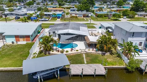 671 Sharon Cir, Port Charlotte, FL 33952