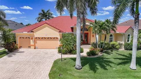 518 Saint Girons Ct, Punta Gorda, FL 33950